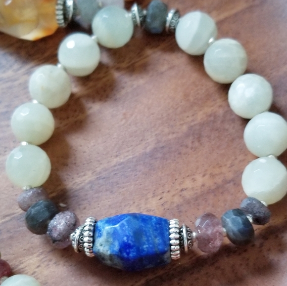 Lapis Lazuli Gemstone Beaded Bracelet - Picture 1 of 2